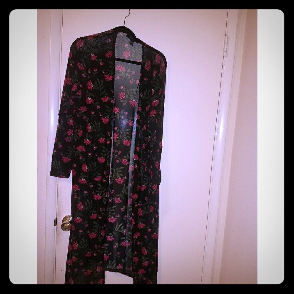 Floral kimono 😍🌷